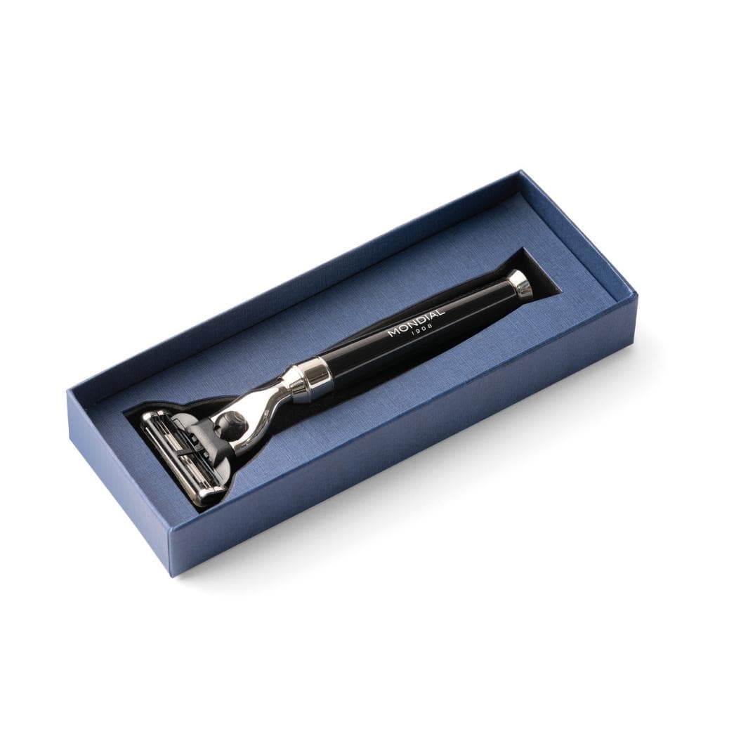 Premium Cartridge Razor Handle in Black Resin & Chrome - Image 4
